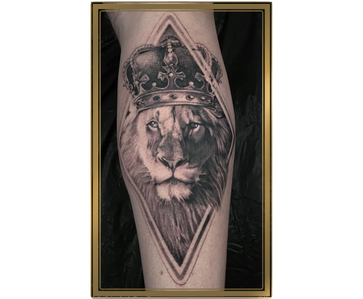 Exempel på en tatuering i realism-stil utförd av Gabbe