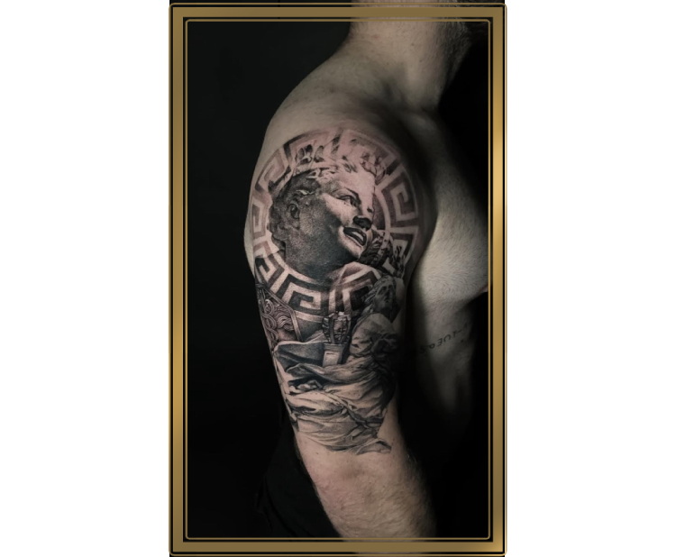 Exempel på en tatuering i realism-stil utförd av Gabbe